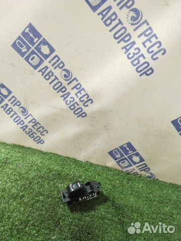 Кнопка стеклоподъемника задняя правая Great Wall