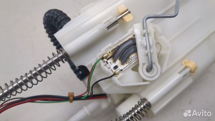 Насос топливный электрический Volkswagen Tiguan