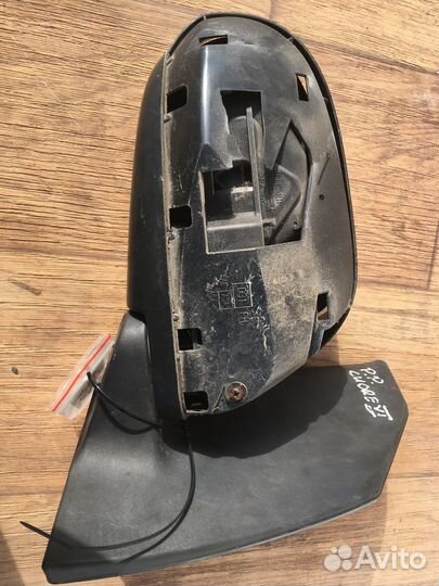 Зеркало правое Daihatsu Cuore/Charade (L251)