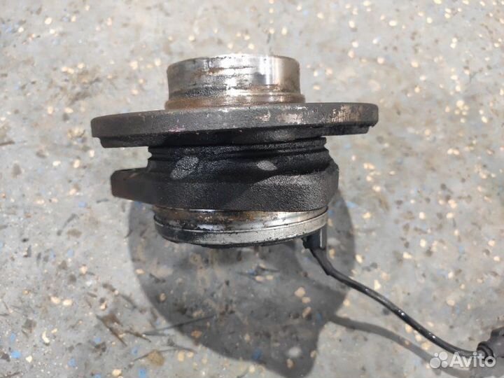 Ступица передняя Saab 9-3 вагон V-6 2008