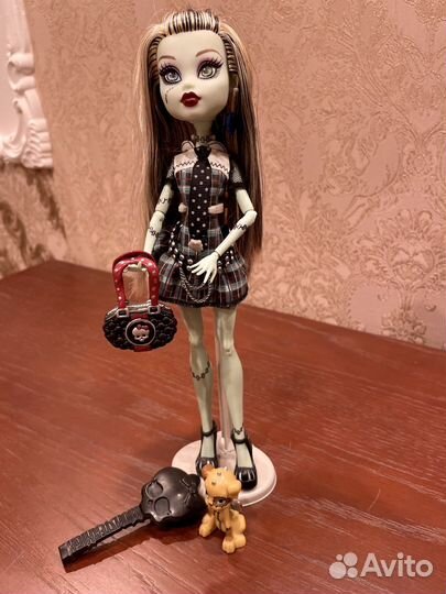 Куклы Монстр Хай Базовая с питомцем