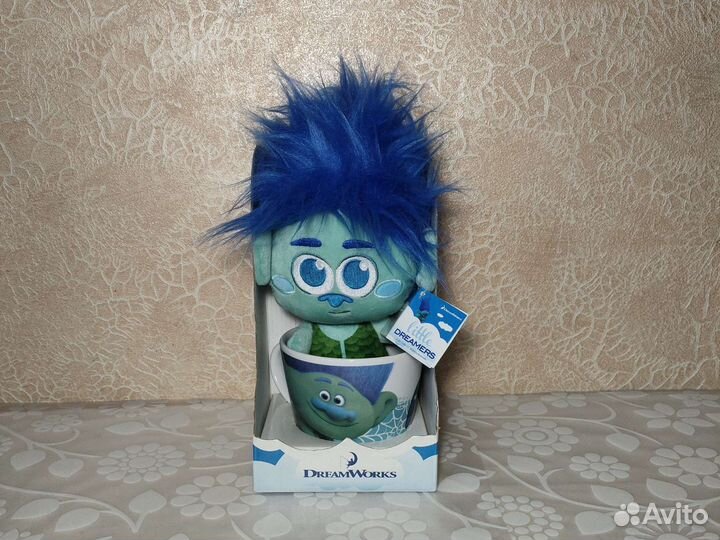 Коллекционные игрушки- брелки в кружке(