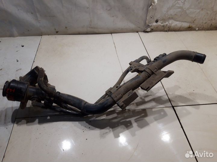 Горловина топливного бака (Hyundai Sonata)