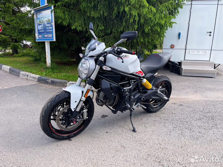 Ducati Monster 797