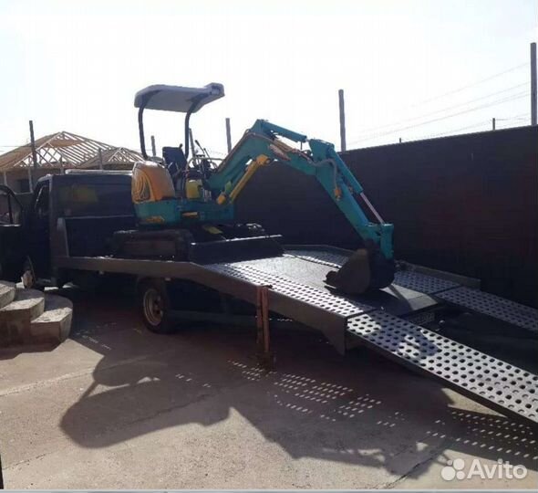 Мини-экскаватор