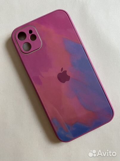 Чехлы на iPhone 11