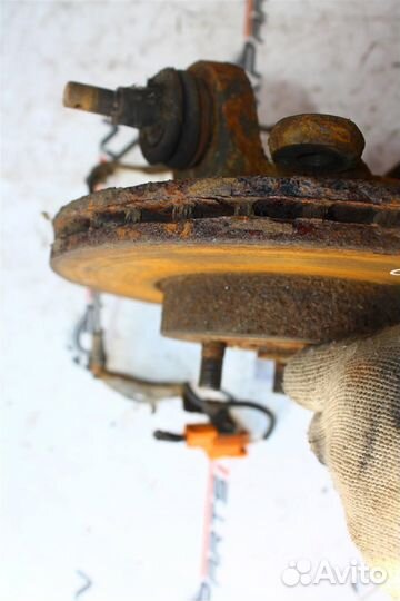 Кулак передний правый Хонда Цивик