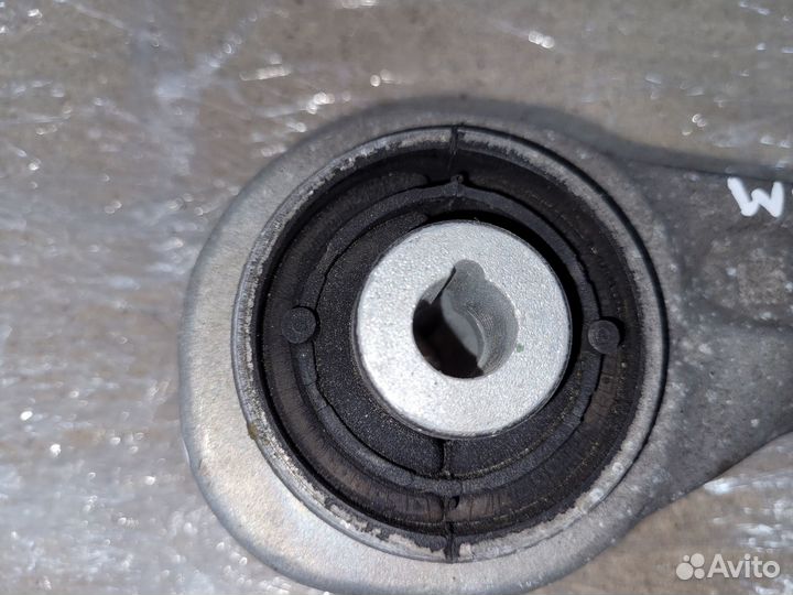 Рычаг передний левый Mercedes-Benz S-class W222