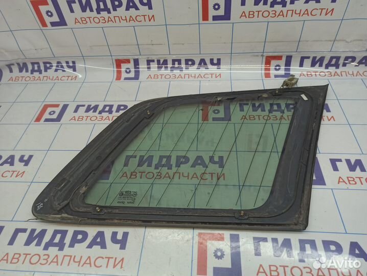 Стекло кузовное глухое левое Hyundai Santa Fe (SM)