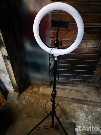 Кольцевая лампа 25 см с напольным штативом