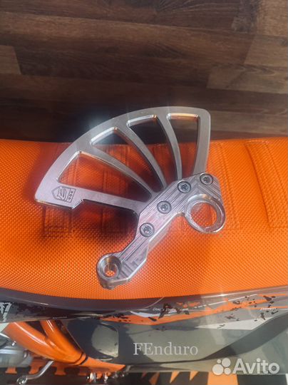 Защита переднего тормозного диска KTM/Husqvarna