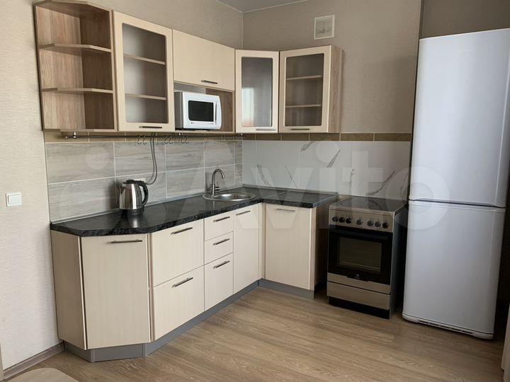 1-к. квартира, 38 м², 10/15 эт.