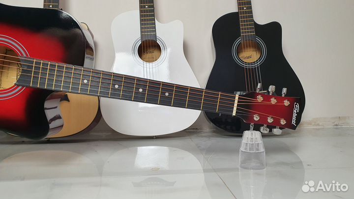 Гитара акустическая