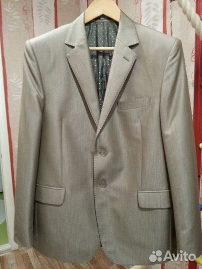 Продам костюм