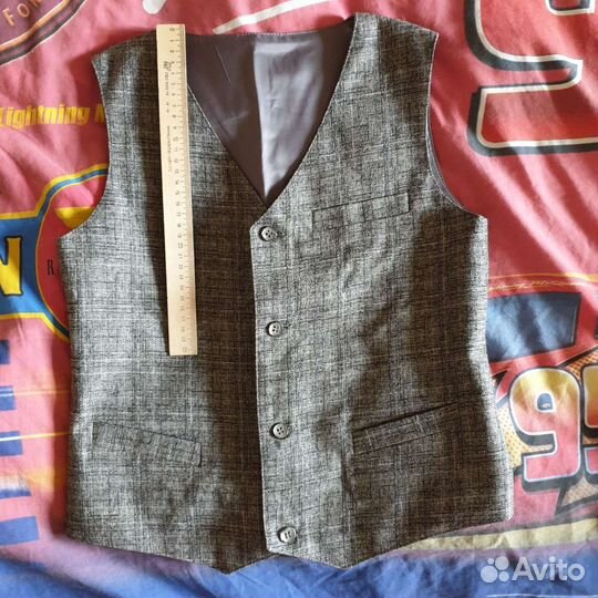 Жилет. Школьная форма. Полянка. Гимназия. Лицей