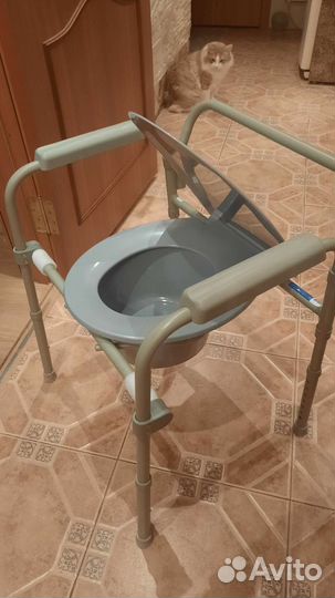 Санитарный стул туалет