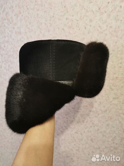 Шапка-ушанка замшевая с мехом норки