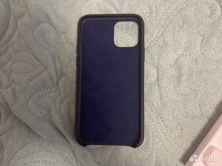 Чехол на iPhone 11 кожаный оригинал темно синий