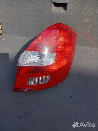 Фанарь задний правый на Skoda Fabia 2
