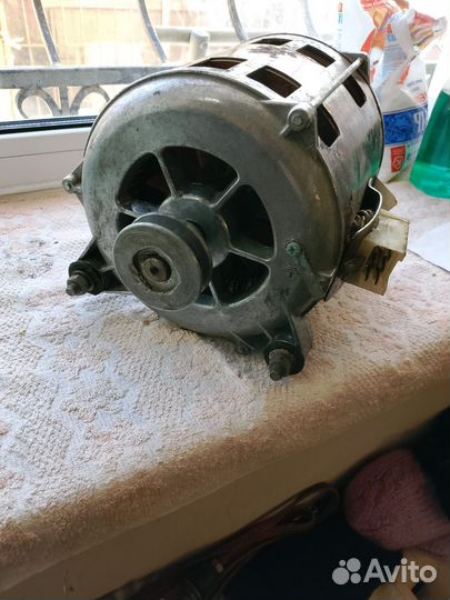 Электродвигатель от стиральной машины Вятка