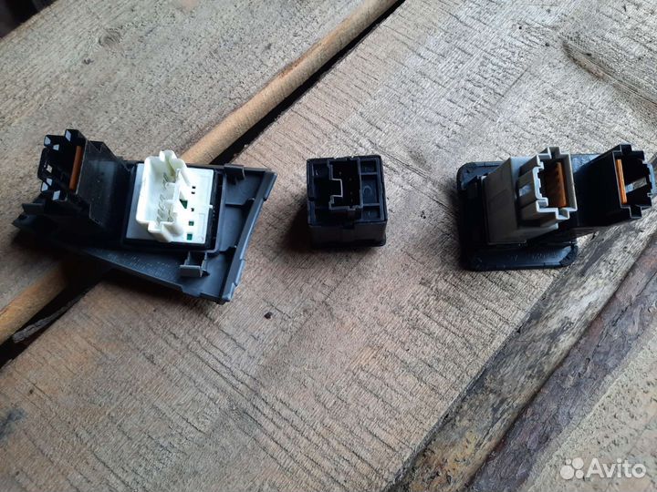 Кнопка подогрева сиденья Mitsubishi lancer 9