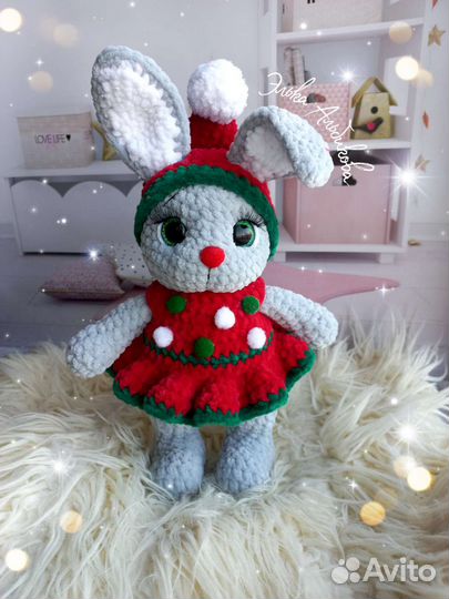 Вязаная новогодняя Зайка