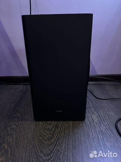 Саундбар Samsung HW-Q70T + тыловая SWA 9100S