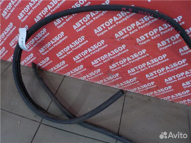 Уплотнитель двери передний правый LADA Largus