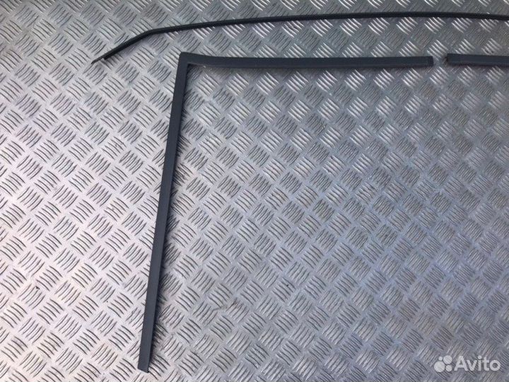 Накладка Mercedes-Benz 190E W201 M102.921 2.0I