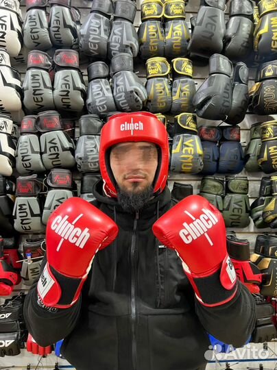Шлем и перчатки clinch