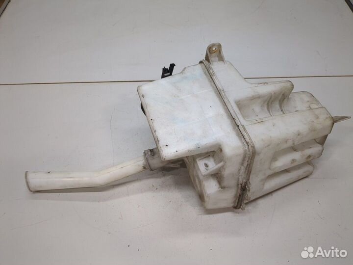 Бачок омывателя Toyota Corolla Verso, 2004