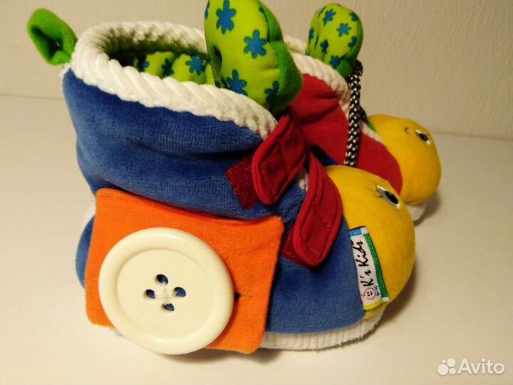 Развивающая игрушка ботинки