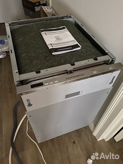 Отдаю посудомоечную машинку kuppersberg