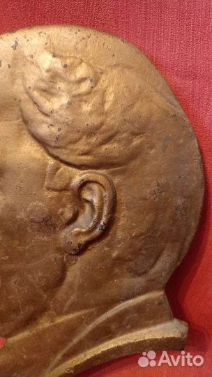 Барельеф. Ленин. Чугун