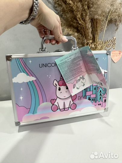 Макияжный набор в кейсе unicorns approve