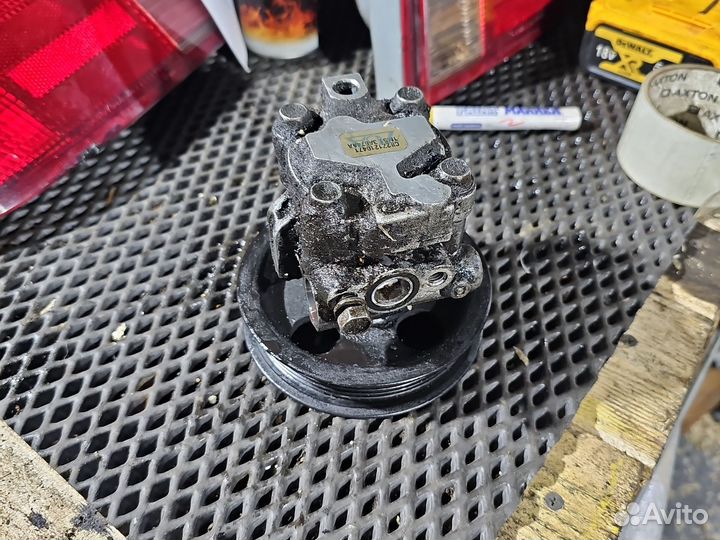 Насос гур ford focus 1 1.8