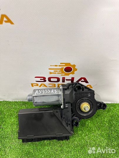 Мотор стеклоподъемника задний правый Audi A4 B7