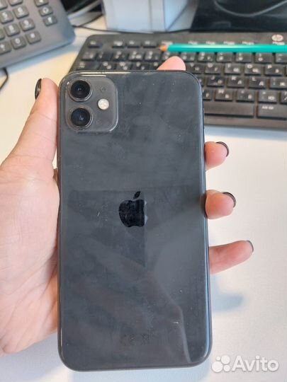 iPhone 11, 64 ГБ