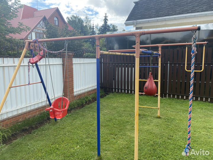 Детская игровая площадка, спортивный комплекс