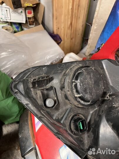 Hyundai grand starex фара