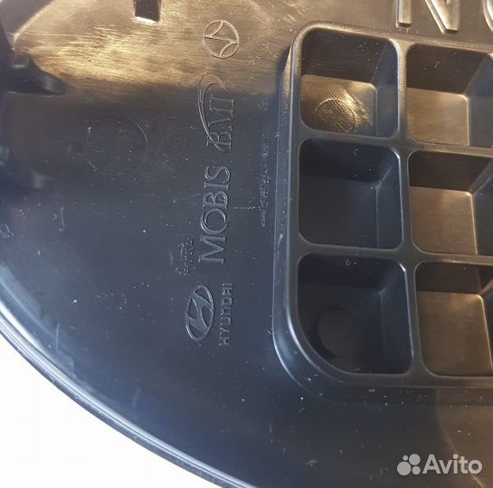 Эмблема решетки радиатора Hyundai Sonata 7