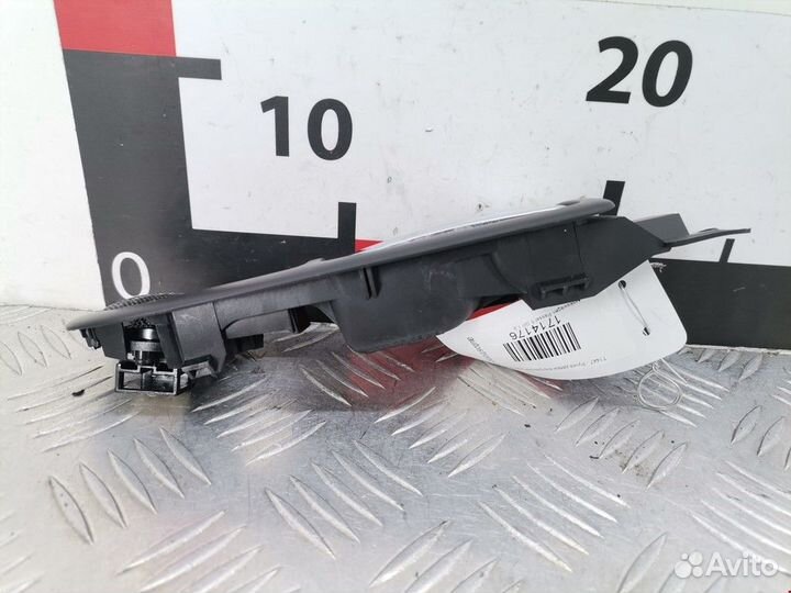 Ручка внутренняя задняя правая Volkswagen Passat