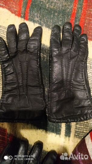 Перчатки женские кожаные демисезонные черные