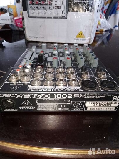 Микшерный пульт Behringer xenyx 1002