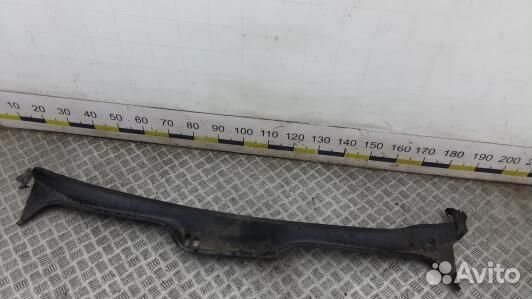 Накладка декоративная (жабо, дождевик) BMW 7 E65