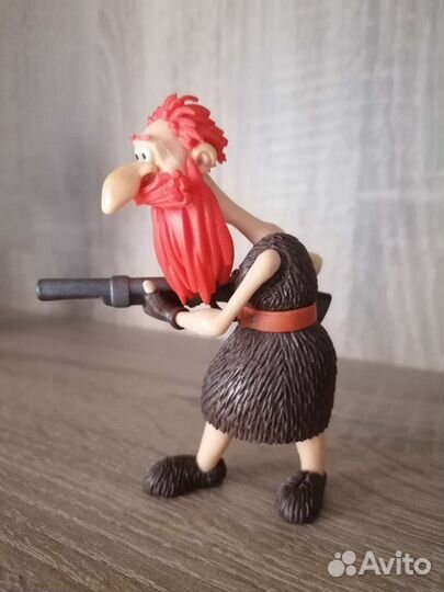 Фигурка охотника