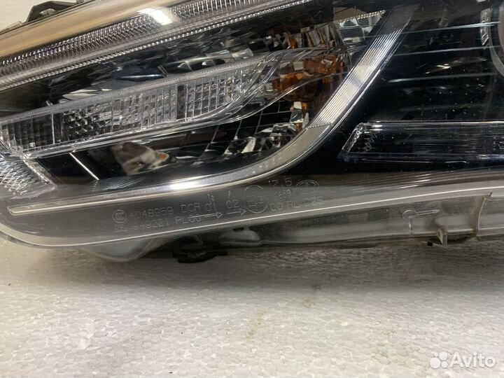 Фара левая Infiniti QX60