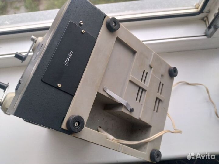 Монтажный стол для просмотра кинопленки Купава 8