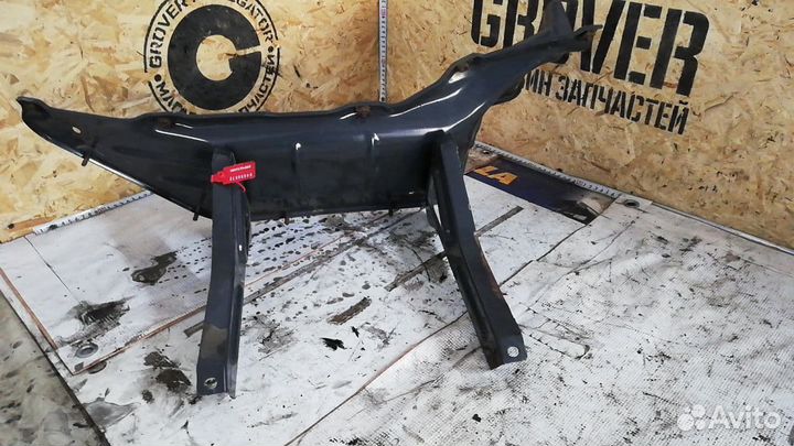 Кронштейн подножки верней правой /R-Series Scania