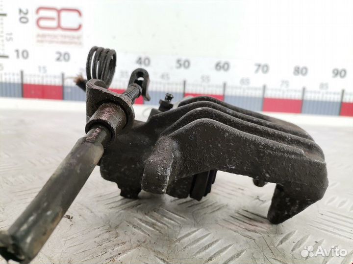 Суппорт задний правый Audi A4 B6 2002 8E0615424G